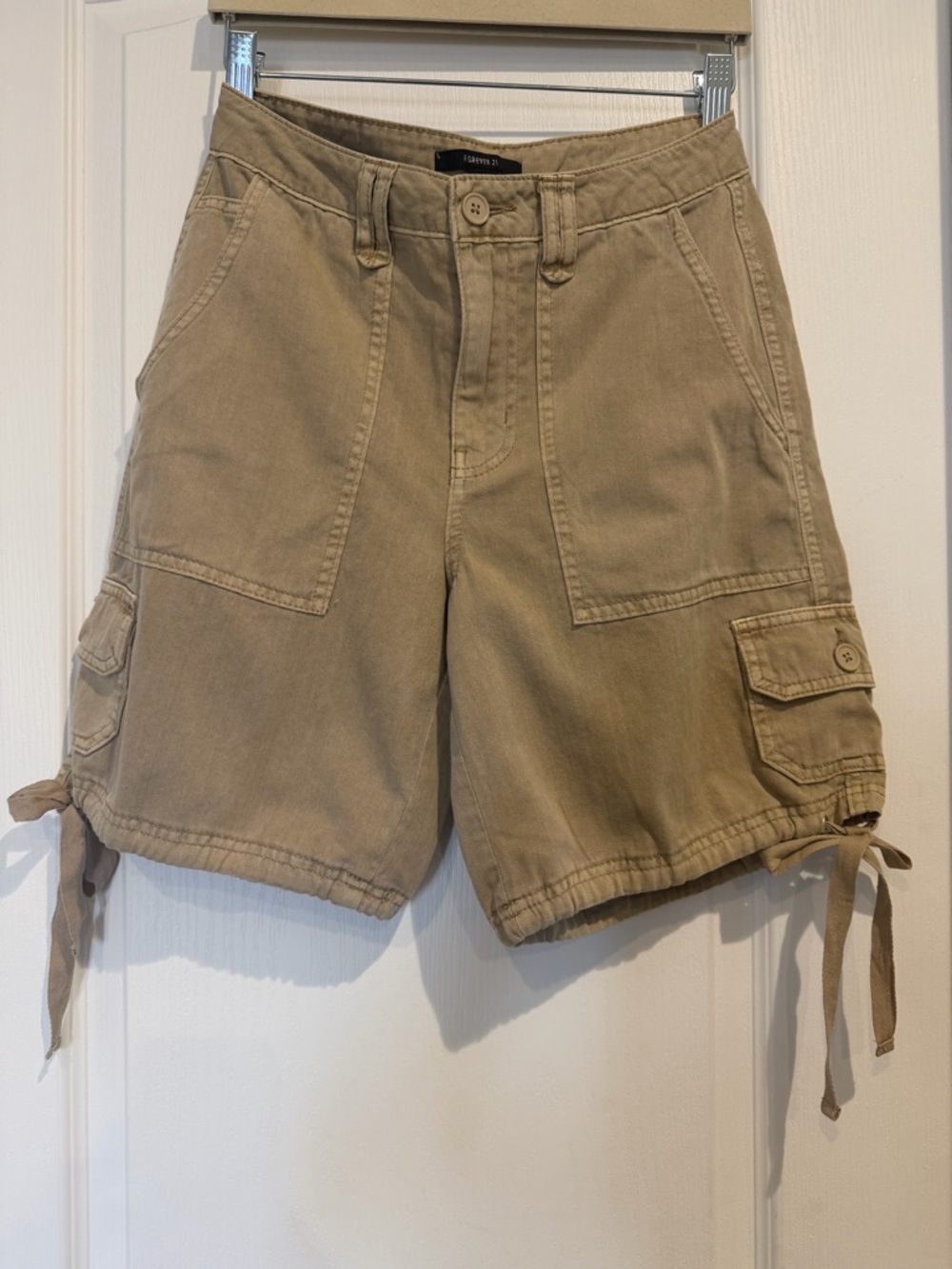 NWT Forever 21 Tan Cargo Shorts with Side Pockets